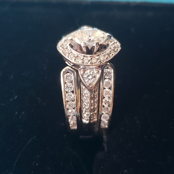 ⭐SOLD ⭐ Natural Diamond Ring set - 14K - Picture 4 of 17
